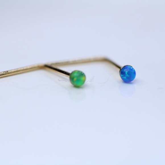 9kt. Gold Nose Studs Piercings L shape with cute 9k mark - Picture 3 of 5